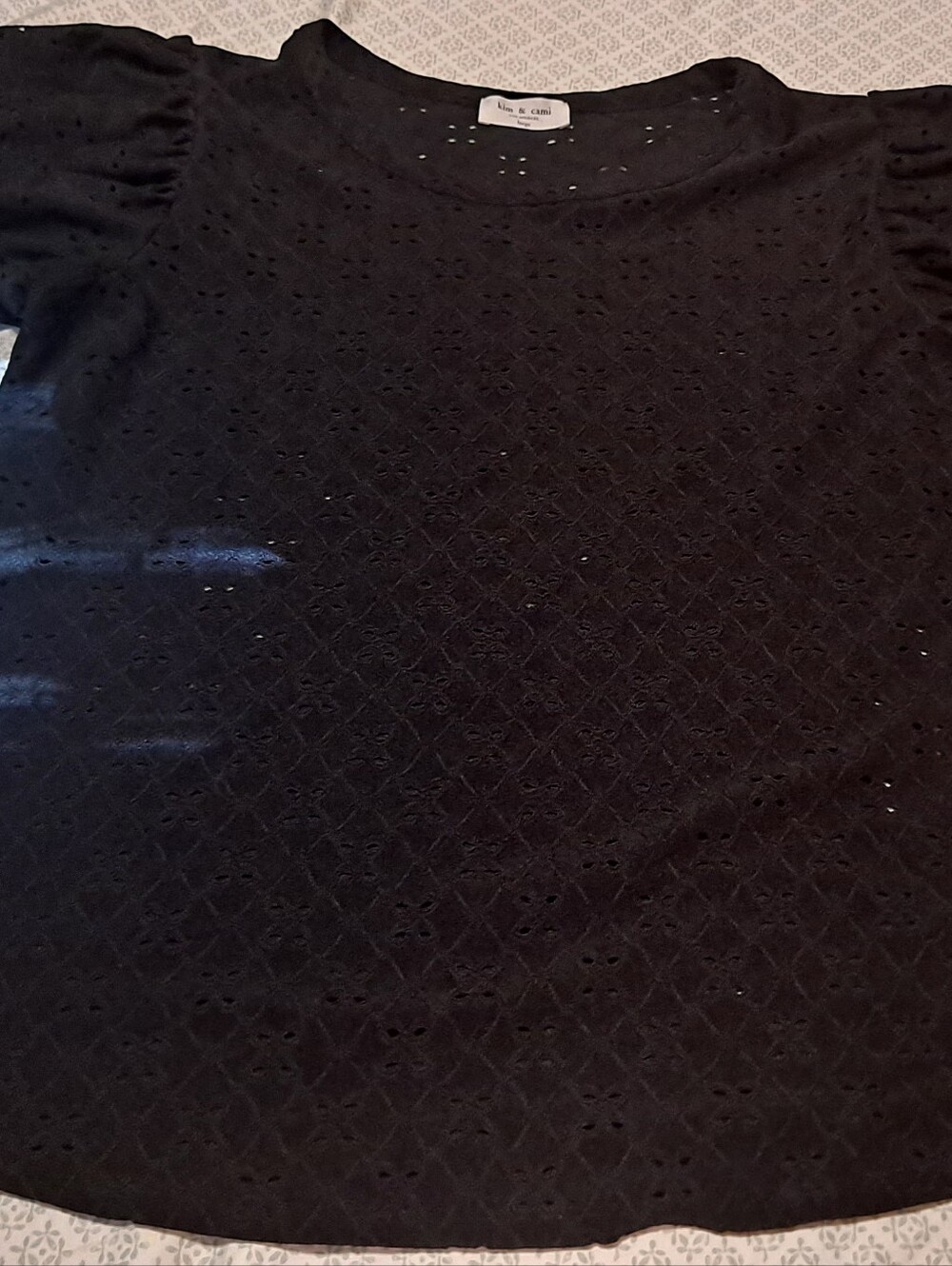 Kim & Cami Black Eyelet Short Sleeve Top Sz Large